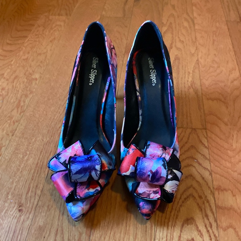 Floral Pumps
